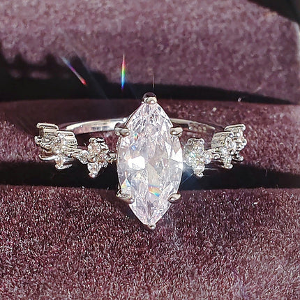 Chinese Valentine's Day New Ring Inlaid with Zircon Creative European and American Fashionable Feminine Elegant F1411