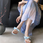 Light blue / 35