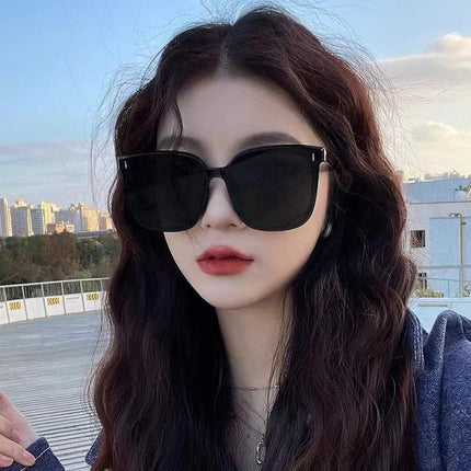 Women's sunglasses sunshade high-end sense Joker cute sweet beauty trendy sunglasses net red makeup artifact glasses wholesale