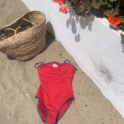 South Korea Dongdaemun cross-border ins style sling one-piece swimsuit 2024 new simple hot spring covered swimsuit