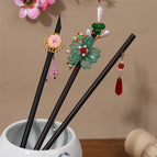Three-piece set [pink shellfish landscape ink spring red hanging beads]]