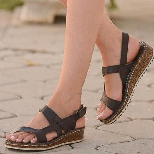 Foreign trade 2019 summer new academic style low heel wedge casual sandals large size 40-43sandals