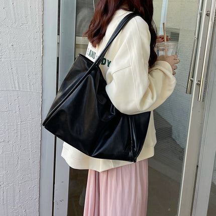 Autumn and Winter Bags for Women 2026 New Style Handbag with Texture, Large Capacity Tote Bag, Niche Design, Single Shoulder Underarm Bag for Commuting