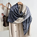 Carriage letter C [blue]] / 135*135cm