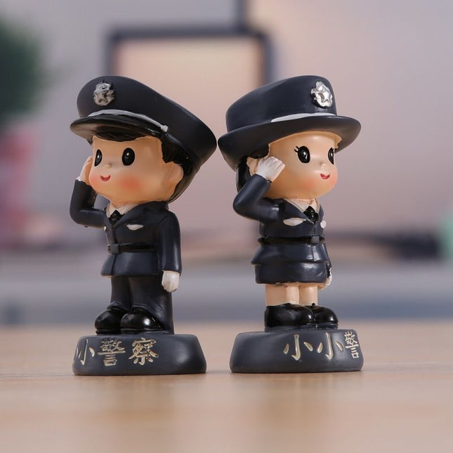Resin Crafts Small Police Officer Exquisite 3D Figurine Decoration Special Forces Car Dashboard Ornament