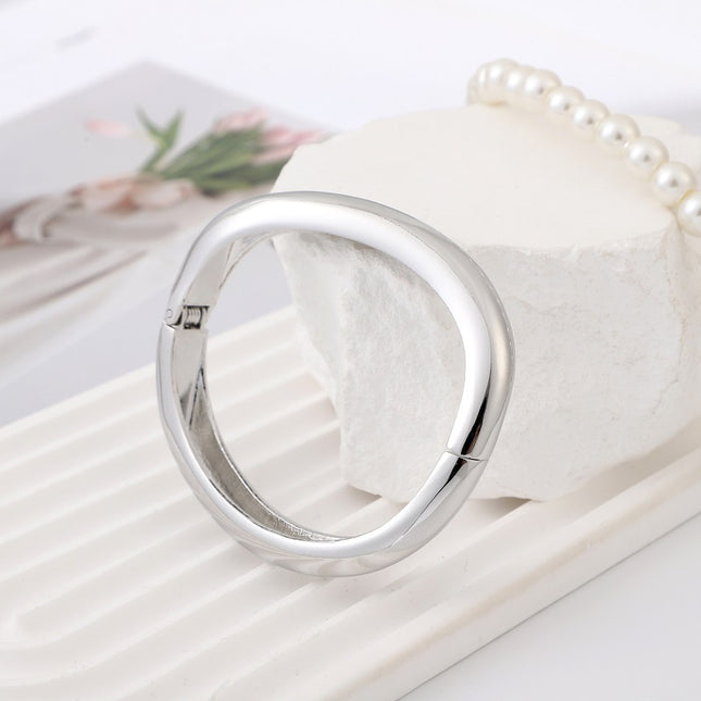 Bracelet Jewelry European and American Style Hand Jewelry Wide Texture Zinc Alloy Bracelet Women's Simple All-match Gloff Texture Bracelet