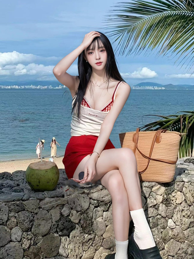 Women's Swimsuit 2025 Popular High-End One-Piece Bikini, Beautiful Little Person's Atmosphere, Pure Desire Split Conservative