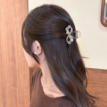 2025 New Style Hair Claw Clip for Women, Large Size for Thick Hair, Hairpin for the Back of the Head, Shark Clip, Versatile Heart-Shaped Hair Accessory