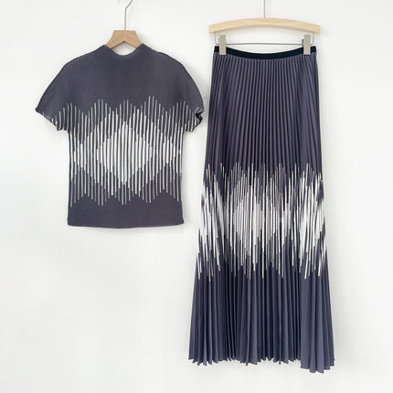 Cross-border Hot Sale Miyake Fashion suit High-end Women's Striped Slim-fit Slimming Short-sleeved T-shirt Pleated Skirt Two-piece Set