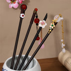 Four-piece set [Red Dan Pinglan Si Cheng Red Man Month]]