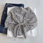 Spreading flower vine triangle scarf milky white / 96x26cm