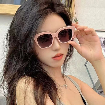 Women's Sunglasses Classic Elegant Ultra-light Sunglasses Men's Tiktok Internet Popular Explosions Sunglasses Stall