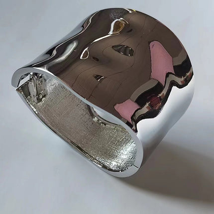 Dongguan Factory Direct Sales European and American Popular Simple Exaggerated Wide-Brimmed Sub-Gold Brushed Bracelet Normcore Spring Buckle Women's Bracelet