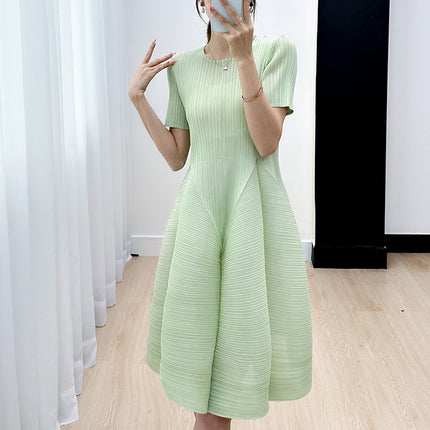 Miyake Elegant, Gentle, Elegant, Comfortable, Simple, Slim Waist Dress for Women 2023 Summer New Casual Pleats