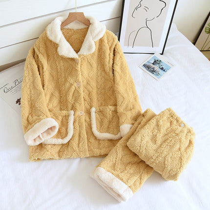 A variety of plus size 200kg month clothing autumn and winter flannel padded soft coral fleece pregnant women nursing clothing