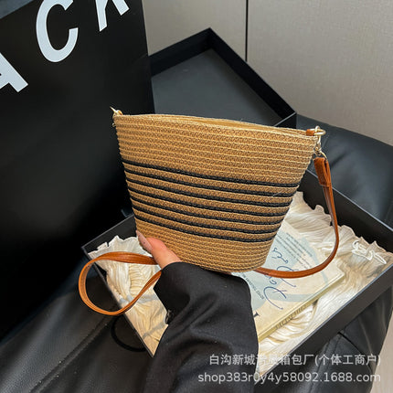 Summer Popular Bags for Women 2025 New Fashion Casual Crossbody Straw Bag Versatile Small Fresh Woven Bucket Bag