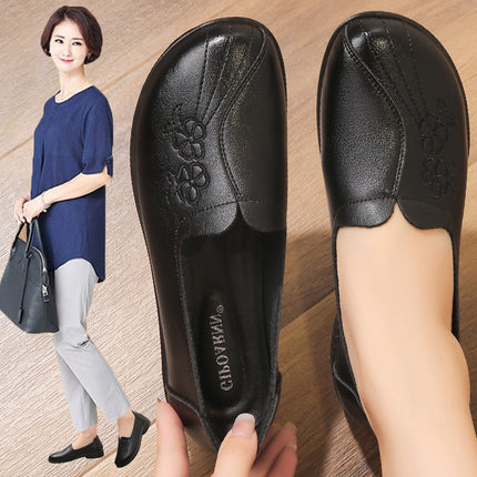 Mom's Shoes for Spring and Autumn, Comfortable Non-Slip Soft-Soled Slip-On Shoes for Middle-Aged and Elderly Women, 2026 New Leather Shoes
