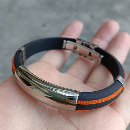 Cross-border stainless steel silicone bracelet sports arc bracelet black red European and American couples bracelet manufacturers wholesale