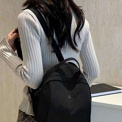 Cross-border Women's Backpack 2025 Spring New Leisure Travel Backpack Lightweight Simple Nylon Portable Student Bag