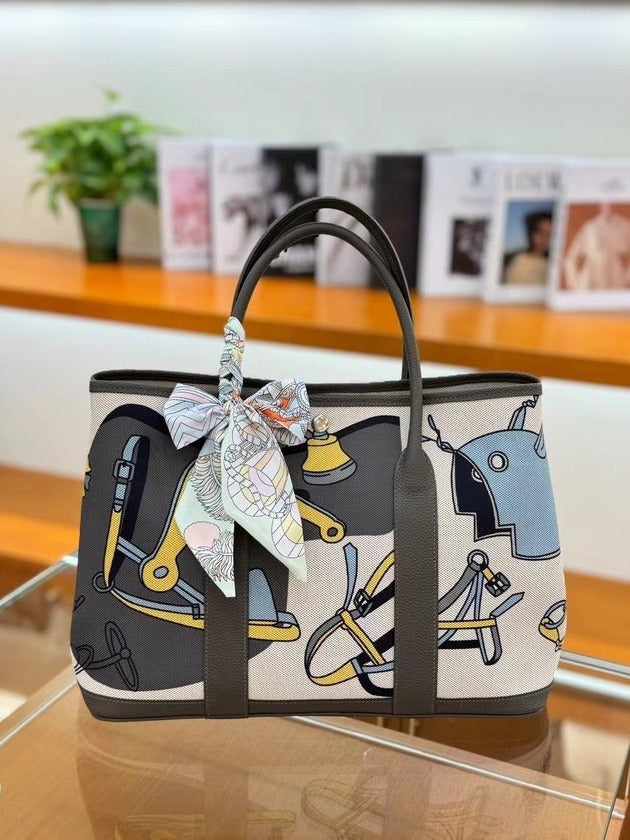 2025 New Canvas Top Layer Cowhide Women's Bag Garden Handbag Large Capacity Genuine Leather Contrast Shoulder Tote Bag