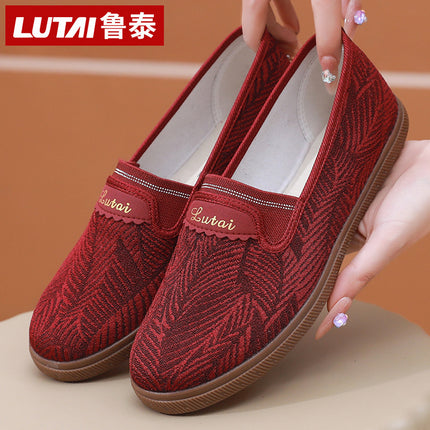 Lu Tai Mom Shoes Flat Shoes Cloth Shoes Women's Shoes Soft Sole Not Tired Foot Slip-on Casual Shoes Single Shoes Elderly Shoes
