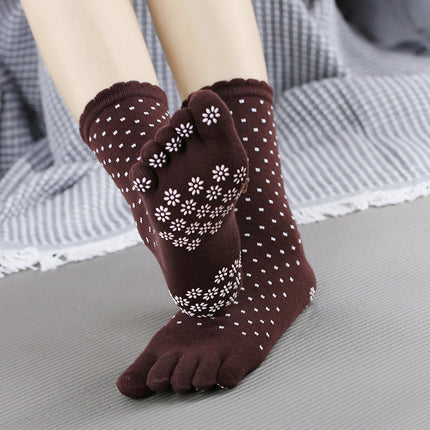2025 new yoga socks non-slip professional women's five-finger socks pilates socks indoor sports fitness toe socks