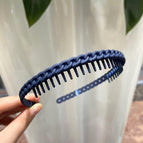 Chain with teeth navy blue