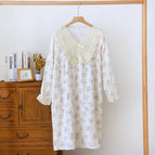 Flowers like brocade / M
