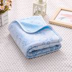 76*52cm / Cut footprints blue