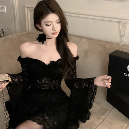 Spring Pure Desire Trumpet Sleeve Tight Waist Slimming Self-contained Chest Pad Figure Navel Short Lace Top Base Shirt
