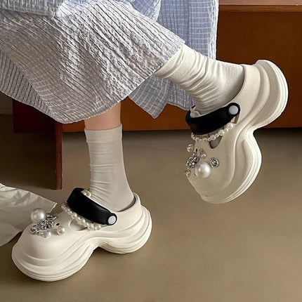 2026 Summer Women's Clogs with Water Pearl Necklace, Non-Slip Closed-Toe Eva Slippers with Height Increase and Stylish Appearance