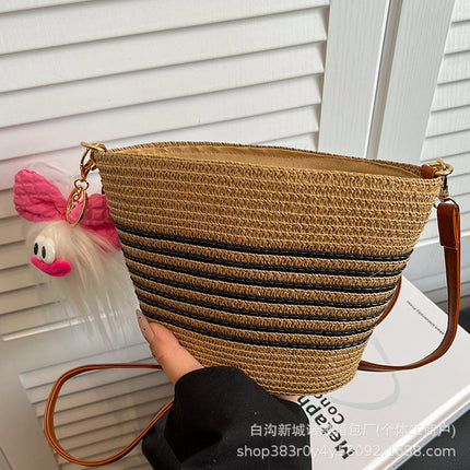 Summer Popular Bags for Women 2025 New Fashion Casual Crossbody Straw Bag Versatile Small Fresh Woven Bucket Bag