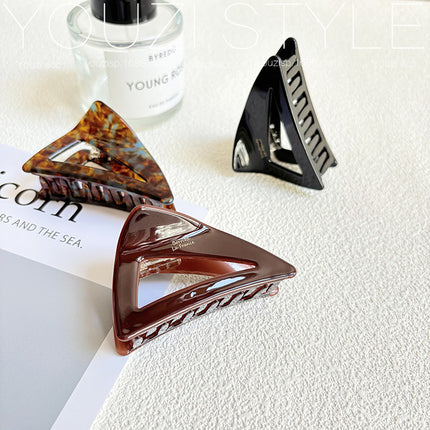 Simple Acetate Triangle Hair Clip for Women, Medium Shark Clip for Updos at the Back of the Head, Suitable for Thin Hair, Elegant Hairpin Hair Accessory