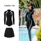 One piece swimsuit + skirt / M