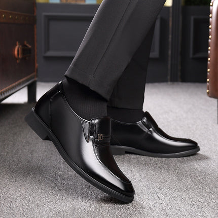 Factory 2023 spring men's leather shoes business formal wear increased men's shoes casual pointed wedding shoes a generation of hair