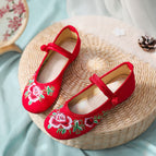Price includes shoe box / 41