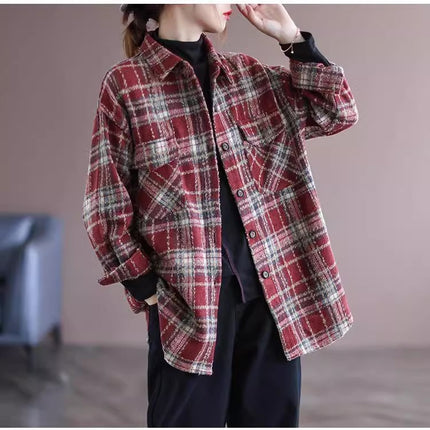 Autumn 2024 New Plaid Shirt Women's Loose Retro Thickened Scrub Shirt Jacket Design Niche Top
