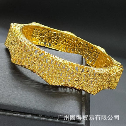 24K Gold Dubai Stereo Carved Buckle Bracelet Non-Fading Women's Middle East Dubai Jewelry Vietnamese Sand Gold Bracelet