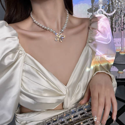 New Style Light Luxury Bow Pearl Necklace High-end Niche Design Collarbone Chain Simple All-match Alloy Necklace