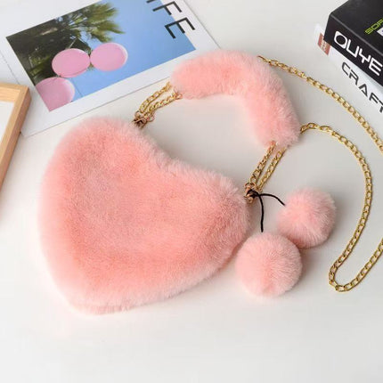 Autumn and Winter Portable Heart Plush Bag, Fashionable Chain Crossbody Plush Bag, Peach Heart Bag, Popular Fur Trendy Style for Women