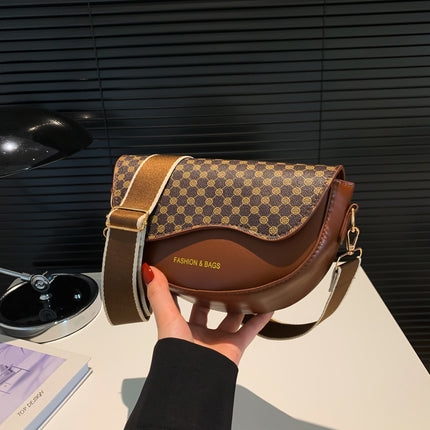 2025 New Retro Texture Small Bag Women's Popular Versatile Crossbody Bag Fashionable Shoulder Underarm Bag Saddle Bag