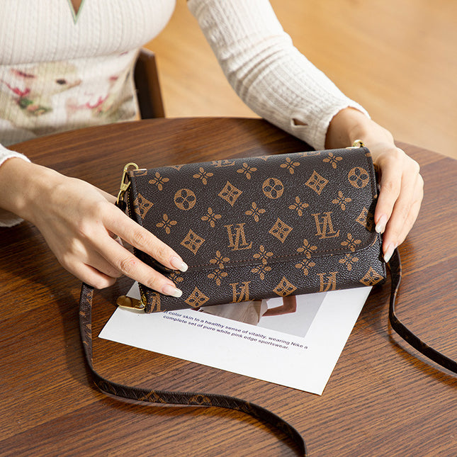 Factory Direct Supply 2025 Women's Clutch Bag Fashionable Letter Print Large Capacity Phone Wrist Bag Single Shoulder Crossbody Bag