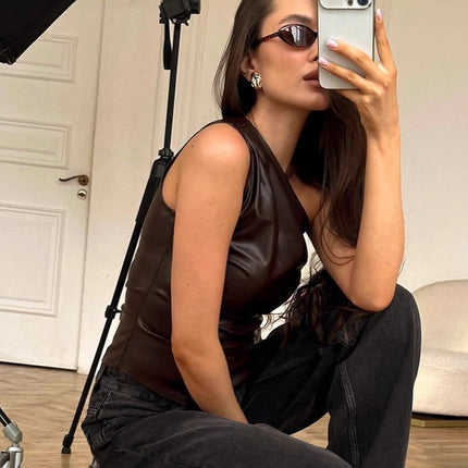 2024 autumn new fashion temperament slant shoulder irregular tight figure leather pleated vest T-shirt top