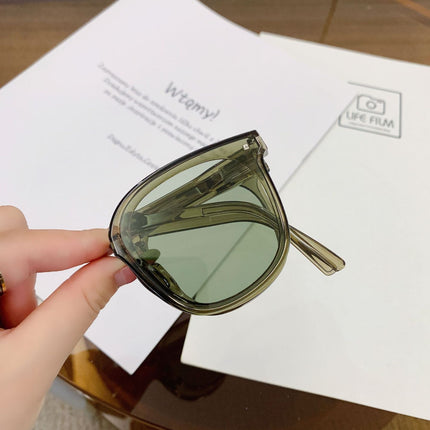 Cross-border new anti-ultraviolet foldable second-generation sunglasses women's ultra-light pocket large-frame sunglasses a generation of 25