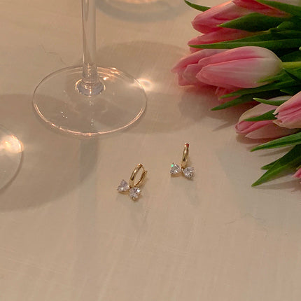 Pearl Bowknot Trendy Fashion Earrings with an Elegant Vibe, High-End Feel, Unique Design, French-Style Ear Studs and Dangles