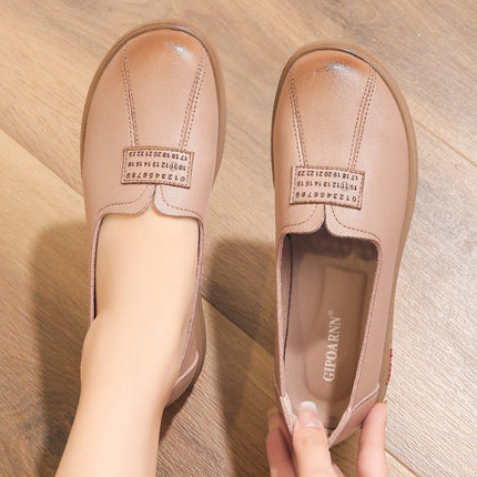 Mom's Shoes for Spring and Autumn, Non-Slip Soft-Soled Slip-Ons for Middle-Aged and Elderly Women, Comfortable 2026 New Model, Flat Leather Shoes for Middle-Aged Women