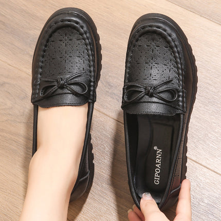 Mom's Shoes, Single Shoes for Middle-Aged and Elderly, Breathable Leather Shoes, 2026 Summer Perforated Shoes for Middle-Aged, Soft-Soled Comfortable Women's Non-Slip Sandals