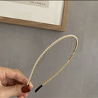 1#Single row of small pearls