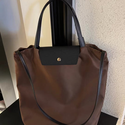 2025 New Waterproof Cloth with Head Layer Cowhide Bucket Bag Large Capacity Portable Shoulder Bag Commuter Crossbody Computer Bag