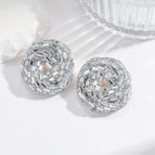 White round stud earrings (weight 25g)
